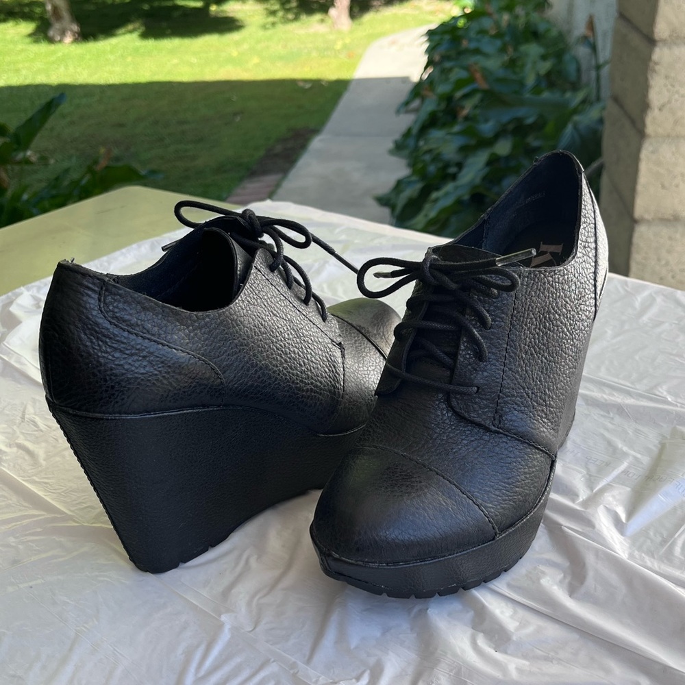 New without tag. Black Wedge Lace-Up Platform Shoes - Picture 2 of 8